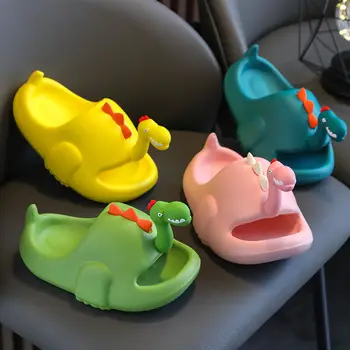 Детские тапочки с милым динозавром, Летние женские нескользящие сандалии на толстой подошве, обувь для родителей и детей